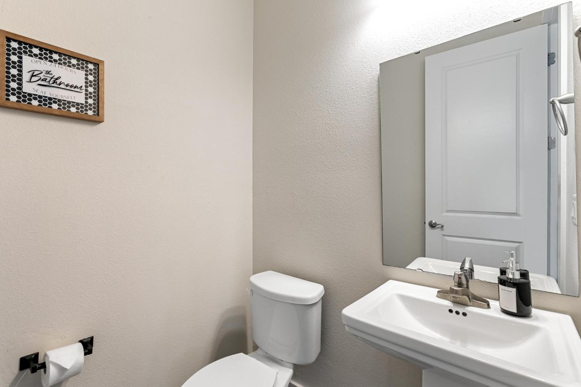 ジャクソンビル・ビーチ 3 Minutes To Beach, 9 Minutes To Mayo Clinic, King Bed, Sleeps 8ヴィラ エクステリア 写真